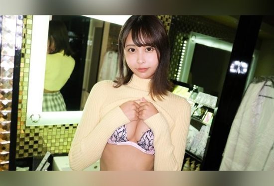 [SIRO-5437] Active supermodel with long limbs gets hardcore doggy-style cunnilingus and massive orgasm!! Long limbs stretched out, spreading her soaked pussy wide while moaning “So embarrassing…”