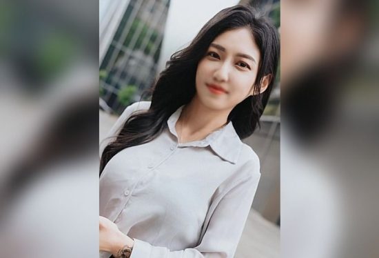 [FC2-PPV-4804842] A super beautiful and serious new graduate from the IT industry with an excellent figure transforms instantly when she sees a big black cock. From leaving work to returning, she reaches climax with intense thrusting, squirting continuously.