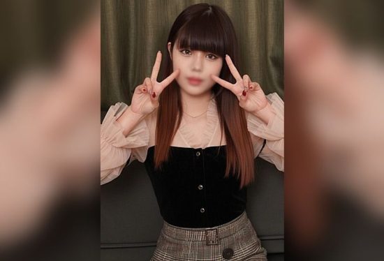 [FC2-PPV-4810702] A Rumored Pure-Faced Black-Haired Beauty (21) from Okubo Park, a Neat and Clean Miniskirt Family Restaurant Clerk, Stars in Her First AV and Loses Control