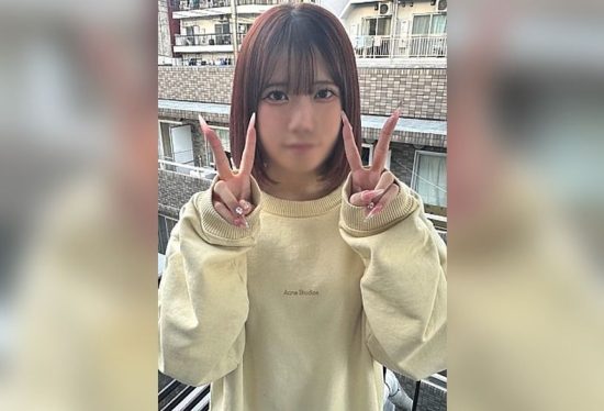 [FC2-PPV-4820966] A petite, idol-like sweet girl: “Oh, I’m about to cum…I’m going to cum…” I grab her slender waist in front of the balcony of her new house and continuously thrust with high speed, making her moan and tighten around me, half-inside and half-outside, as I pour thick semen into her.