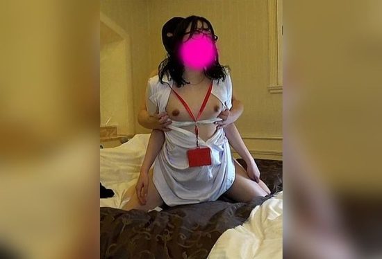 [FC2-PPV-4851363] Face-out sex tape of a demure married nurse! Raw fucking and creampie while savoring his pleasure.