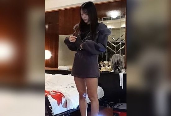 [FC2-PPV-4853802] Hidden Side of a Tens-of-Thousands-Follower Neat Cosplayer: Sweet Sadistic Devouring of Sweaty Post-Comiket Dick in Off-Pako